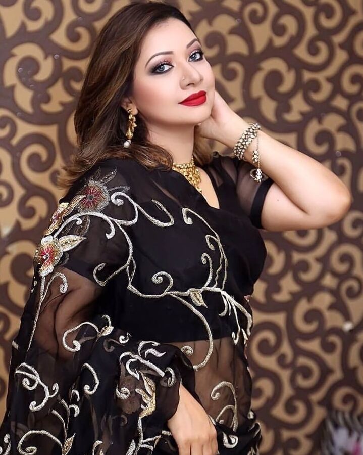 FOR BENGALI LOVERS NON NUDE