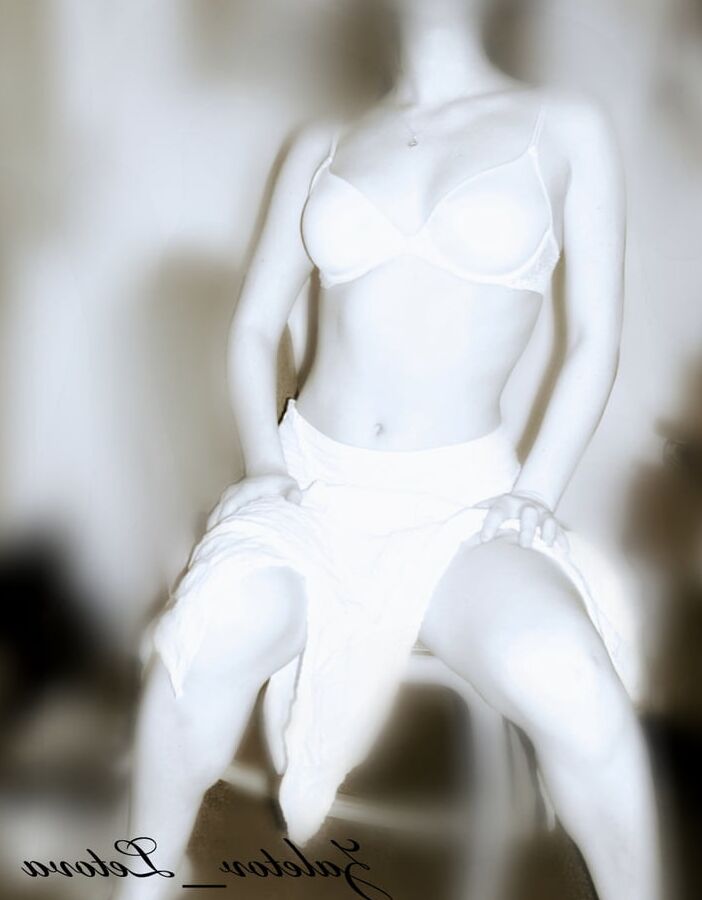 Sexy sepia