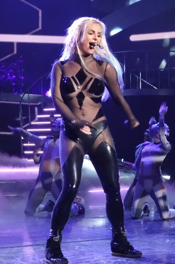 britney spears sexy