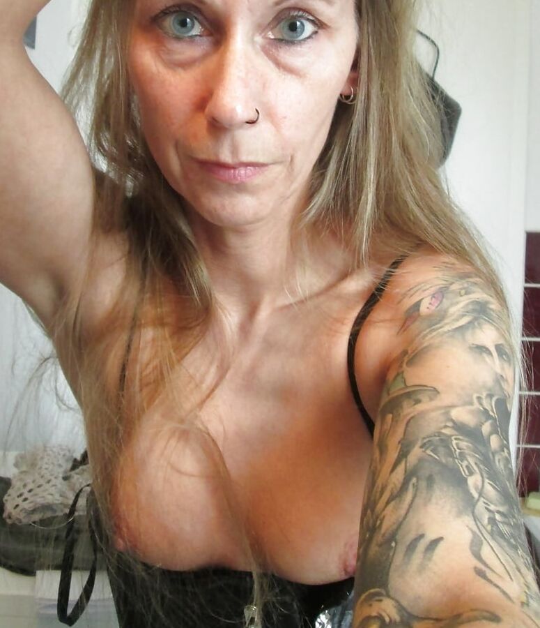 Andrea - geile Schlucknutte aus dem Pott