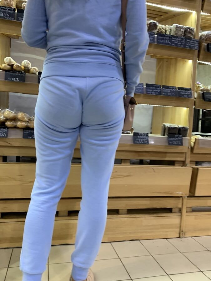 Mmm hot ass mature
