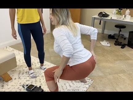 Very busty MILF Brenda Mondragon