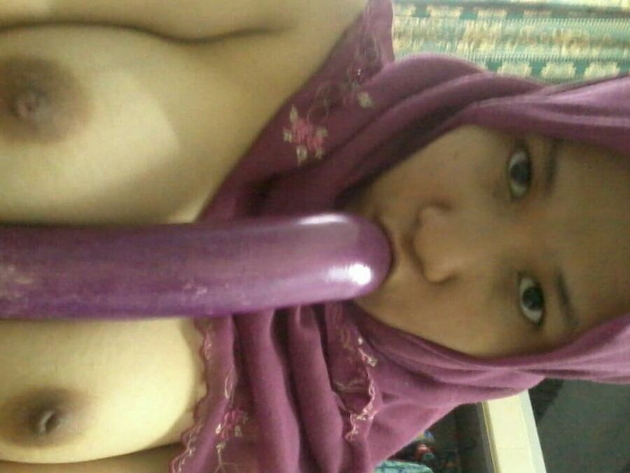 ayu ShahAlam