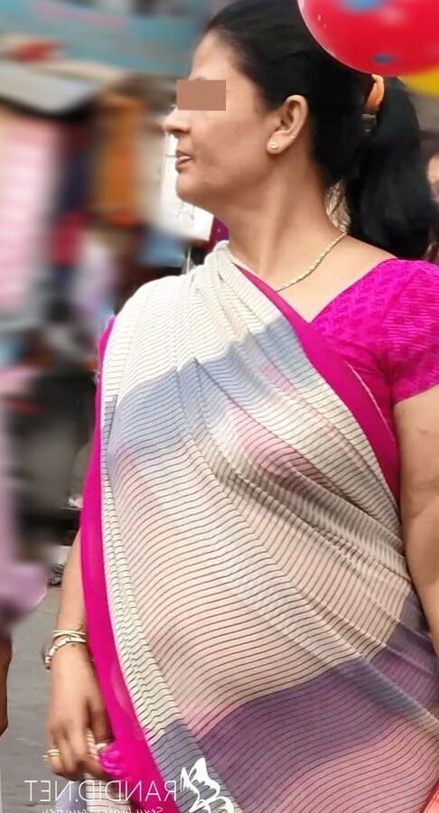 Bhabhi aunty caught outdoor hot