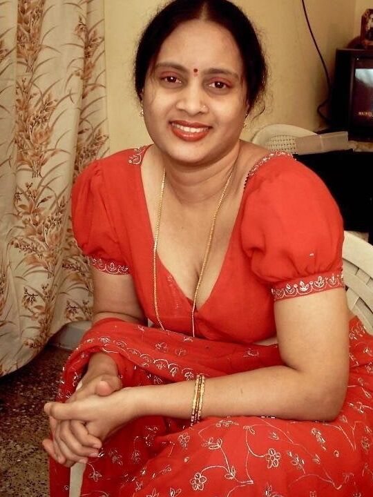 Indian Telugu MILF WIFE