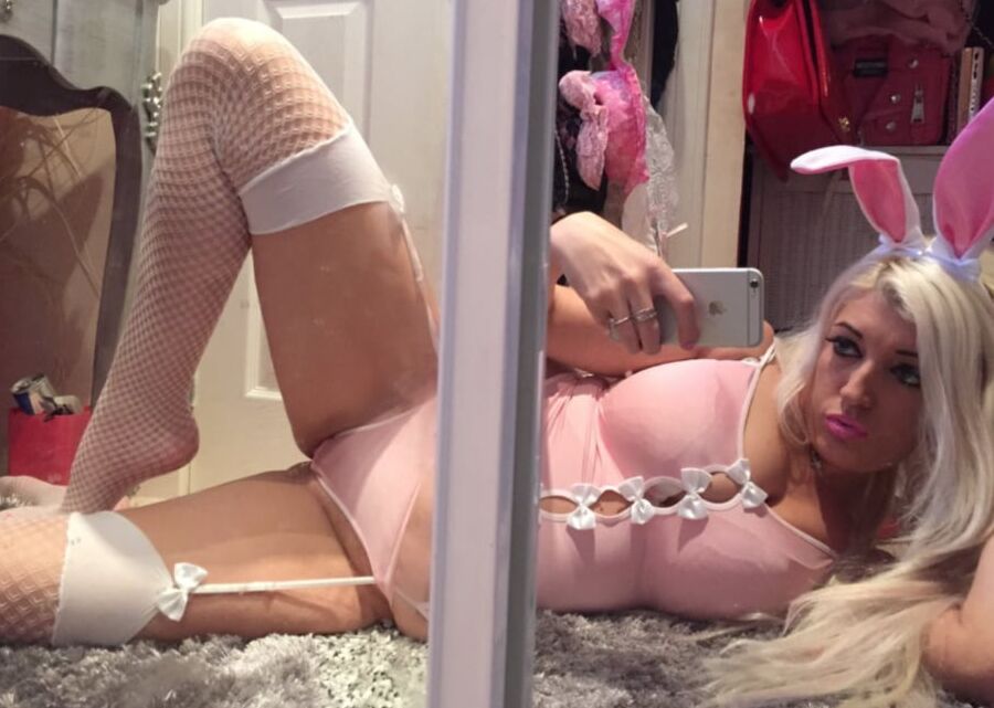 Barbii Bucxxx la poufiasse ultime de Max Hardcore