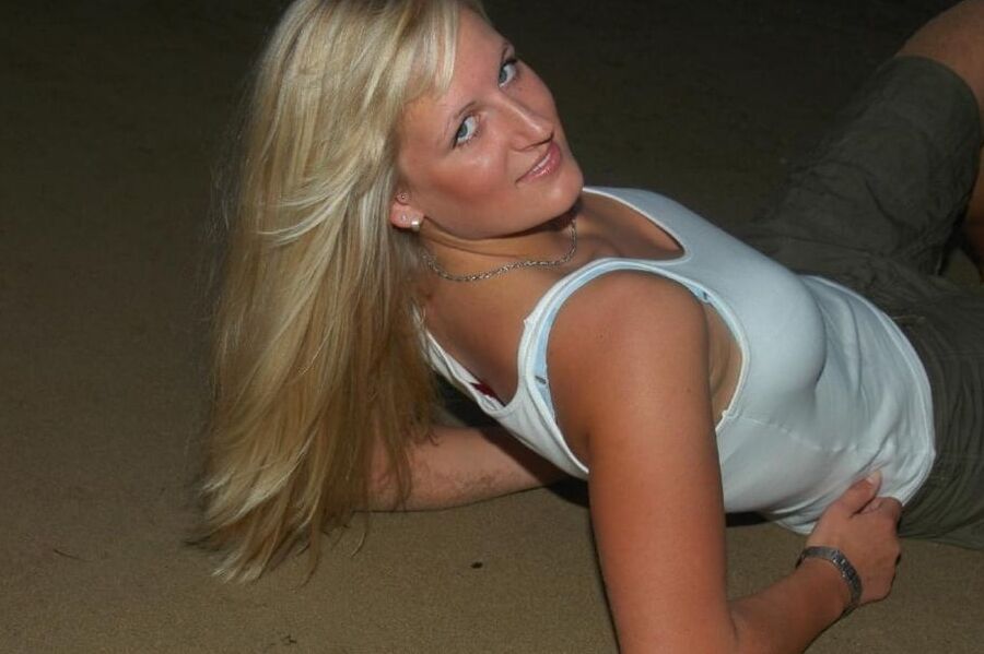 AM Wife at the Beach