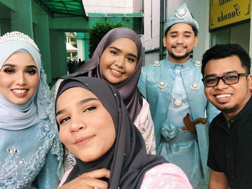 Cikgu Syamiera body padu gersang