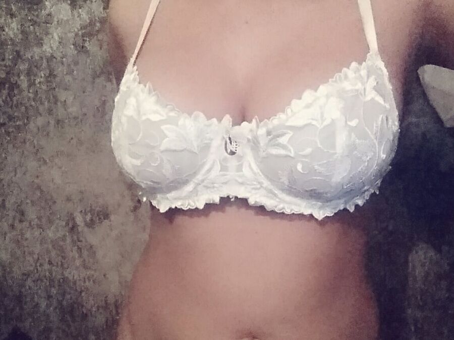 Sri Lankan Girl Friend