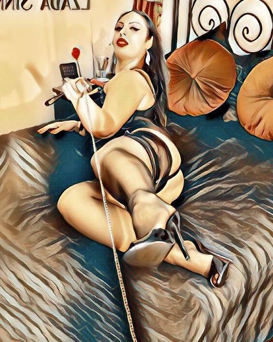Mistress Ezada Sinn
