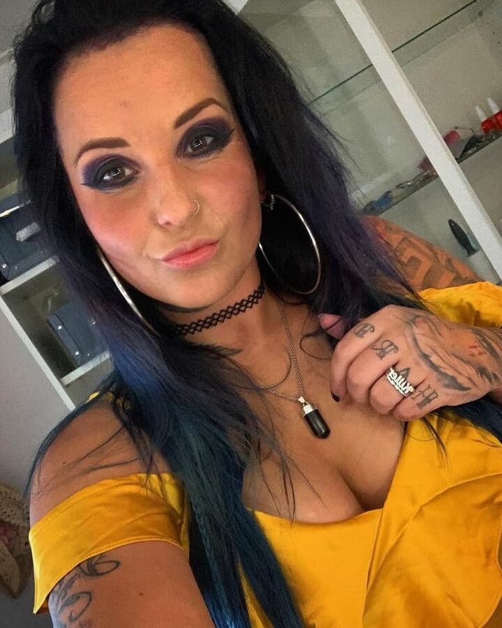 DJette gabber sexy girls hardcore techno