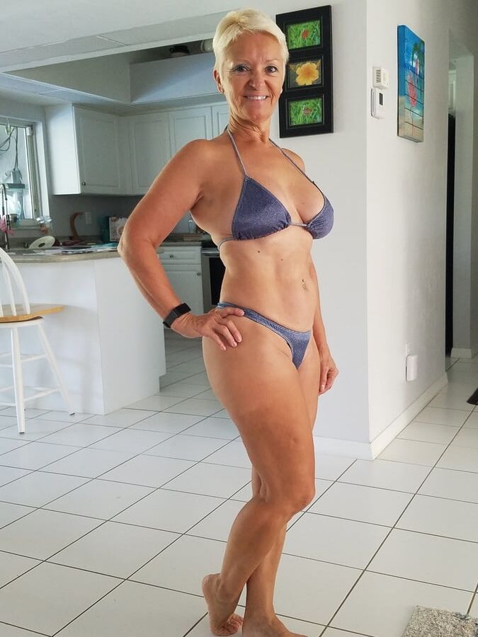 MILF en Bikini
