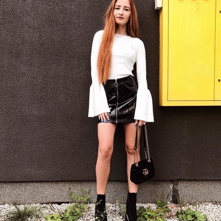 Angelika mucha (littlemooonster polish youtuber)