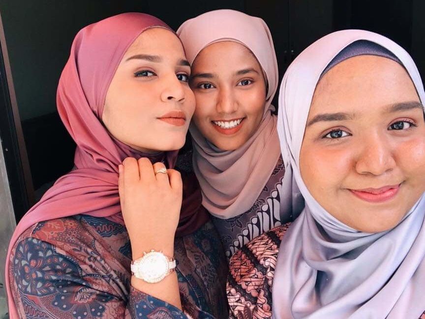 Cikgu Syamiera body padu gersang
