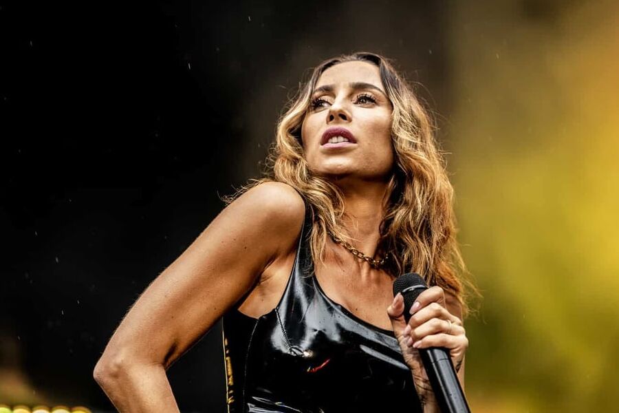 Medina in PVC top