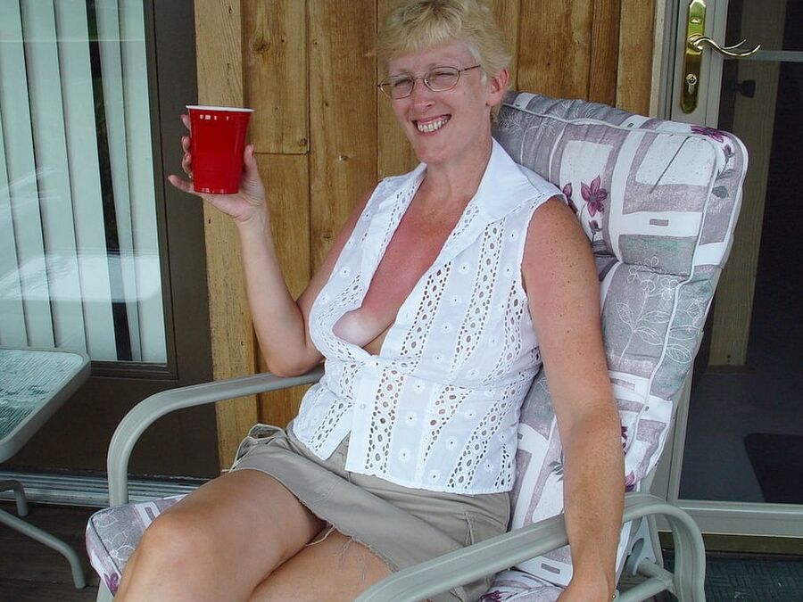 Older and hot (Braless)