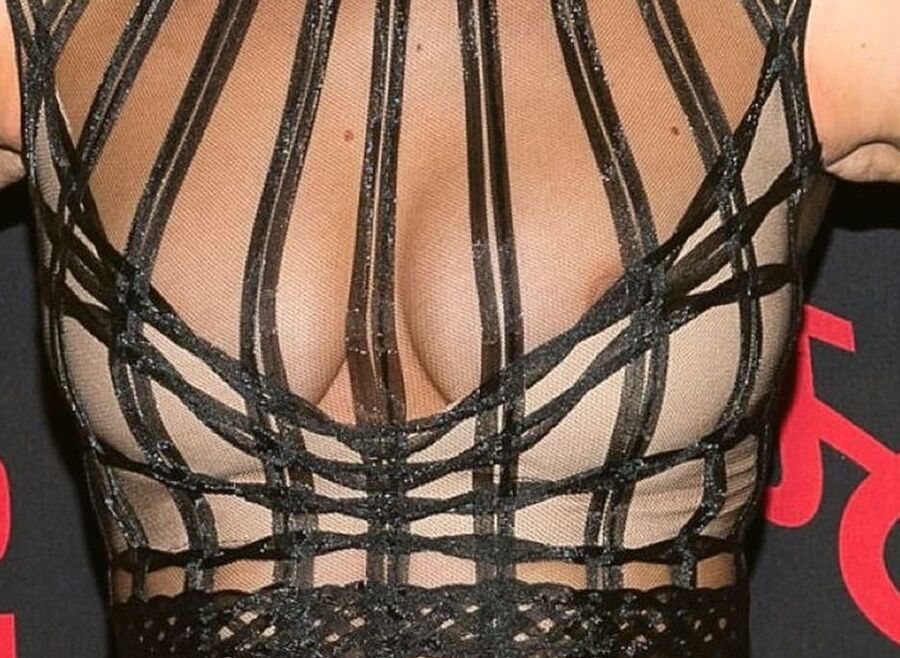 Jennifer Lawrence downblouse feb
