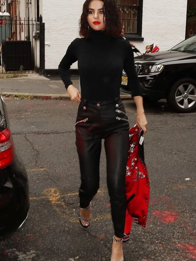 selena gomez sexy