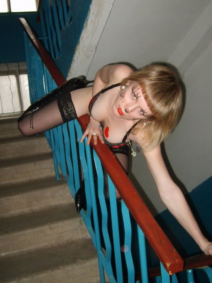 Hot amateur blond