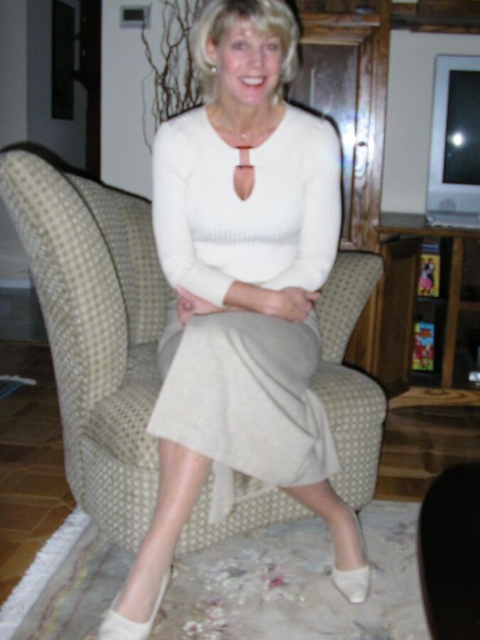 Sexy MILF on Holiday