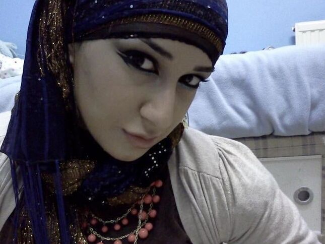 Turbanli Kurt Kizi