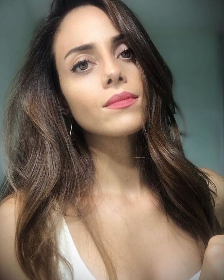 Sexy Turkish Deniz Barut