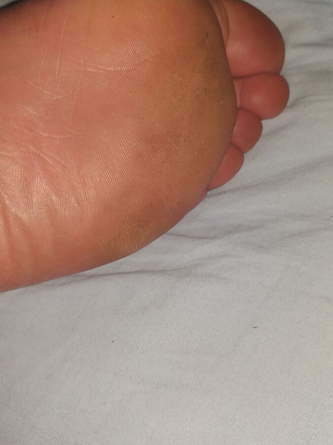 Pied nu au lit
