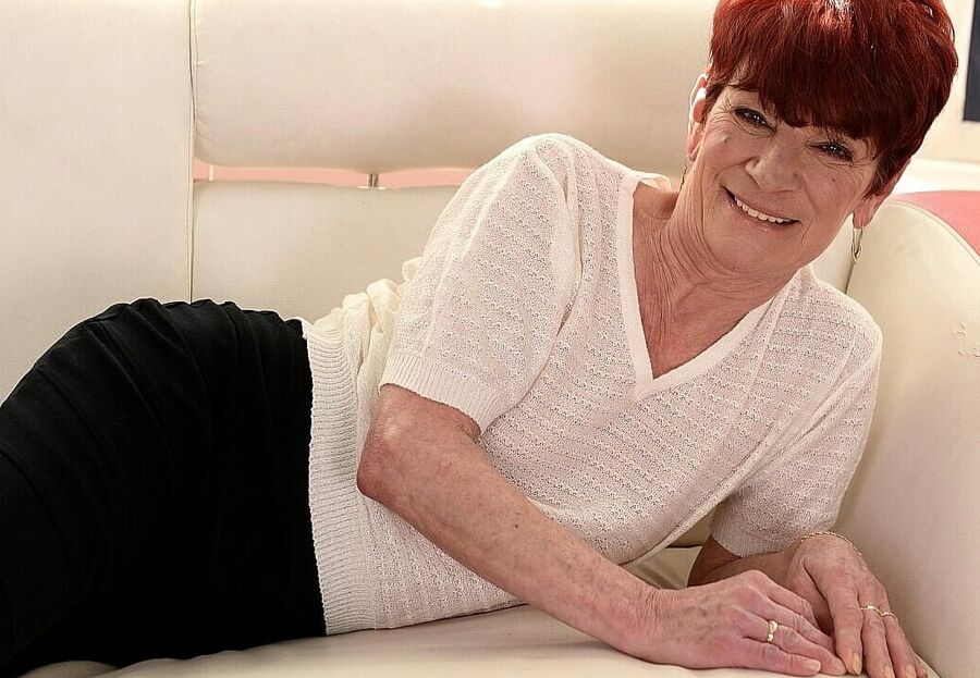 Oma Angela die geile Sau