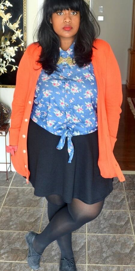 Chubby Paki in Tights