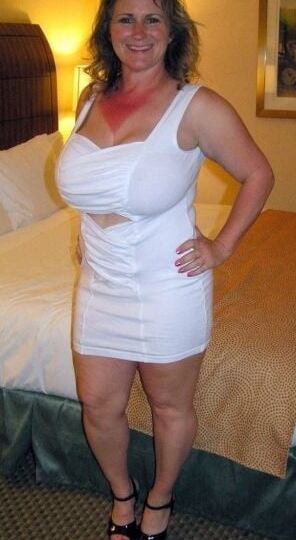 Readhead Wife with Incredibly Gorgeous Massive Tits