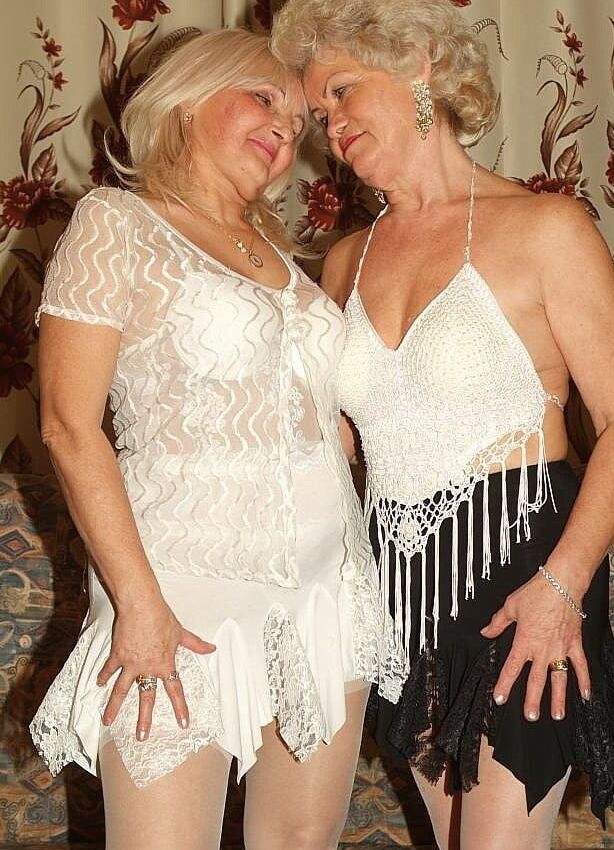Effie, hot lesbian granny