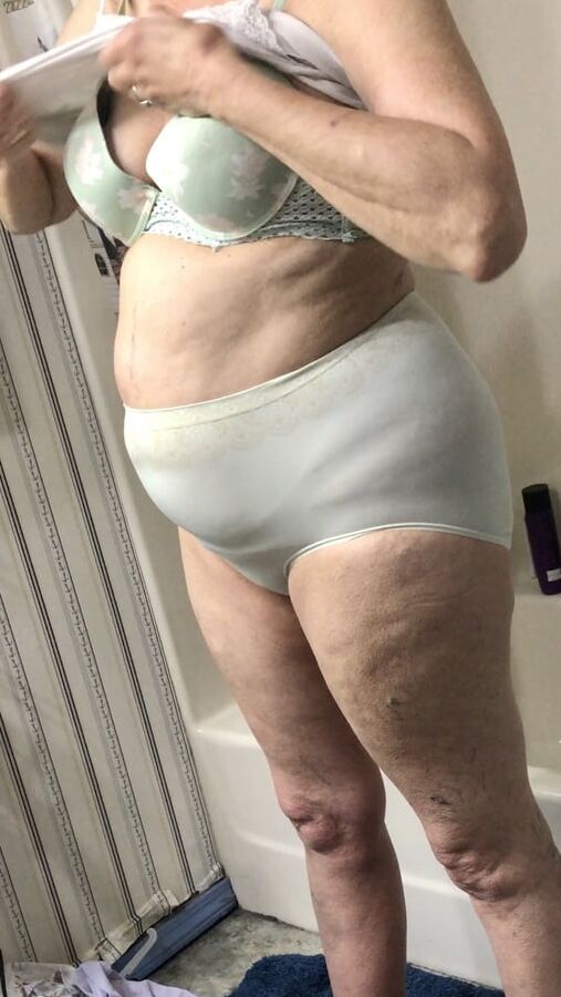 mixed panty and bra matures curvy and bbw