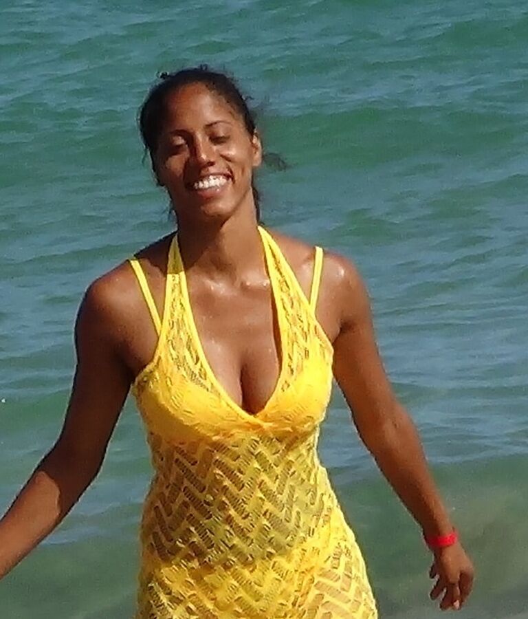 hot ebony mom as an dressed angel