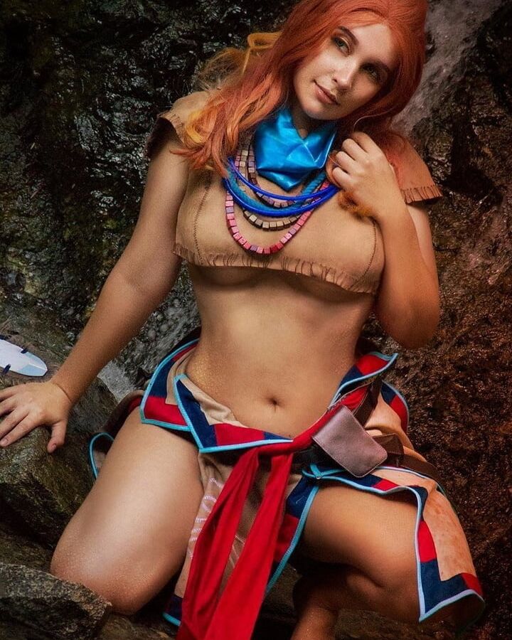 REDHEAD COSPLAY
