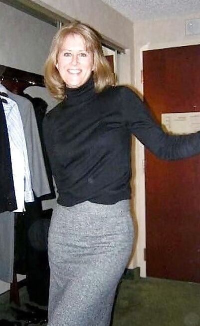 Older Slim MILF Loves Creampies And Cock In Her Loose Holes