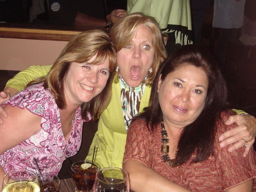 Coroa gostosa com amigas tezudas