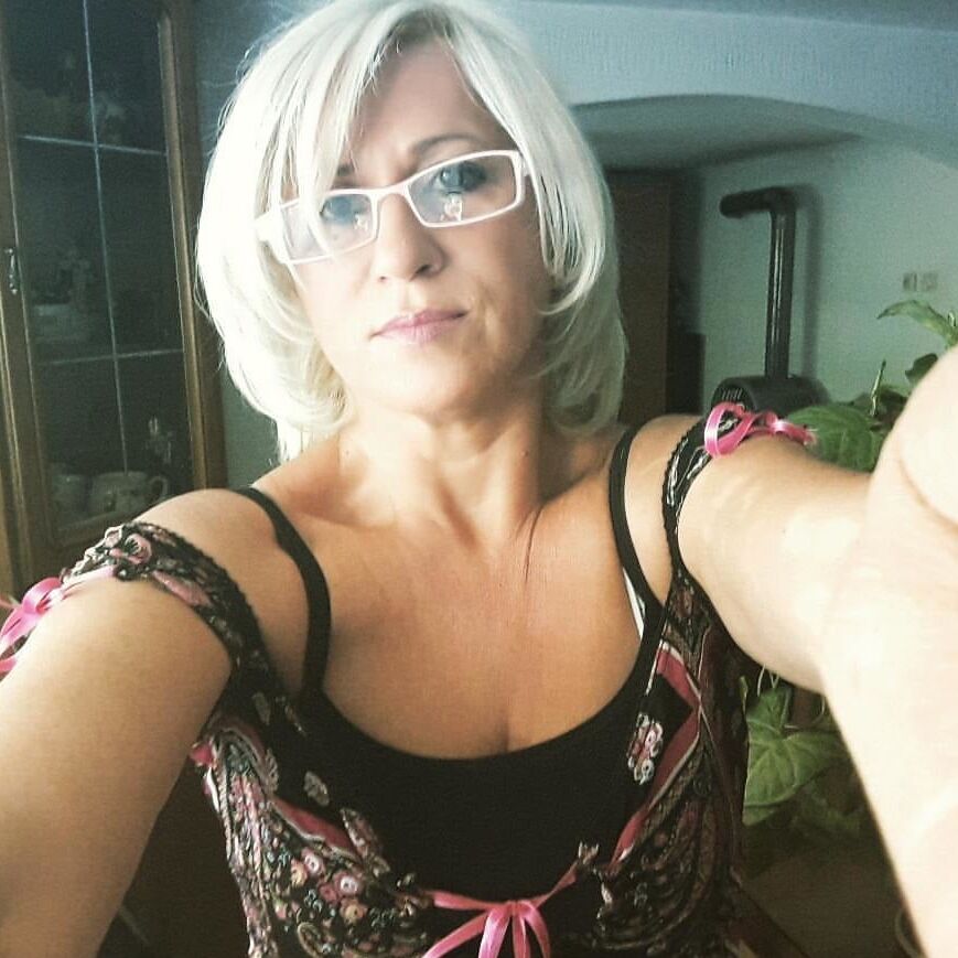 Serbian beautiful slut blonde milf mom Snezana Sneza Ilijev
