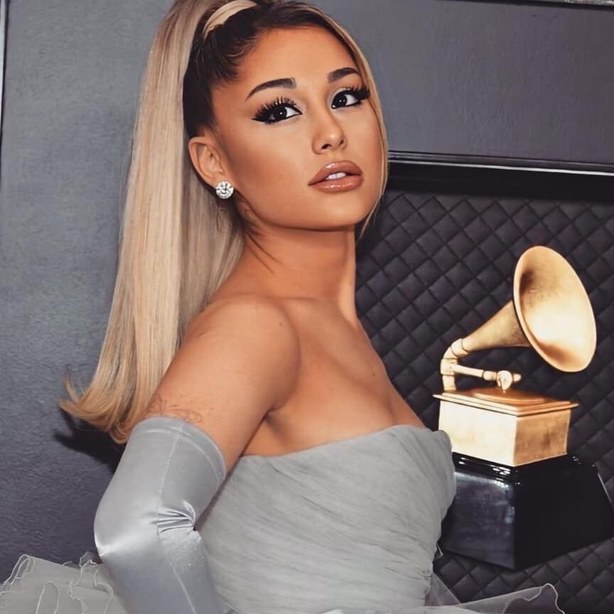 OMG Ariana Grande Looking So Good