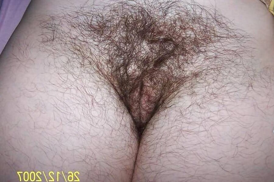 Lucie-hairy dream like here couch