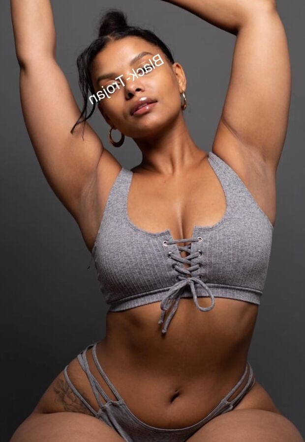 Sexy BBW Redbone with Juicy Booty