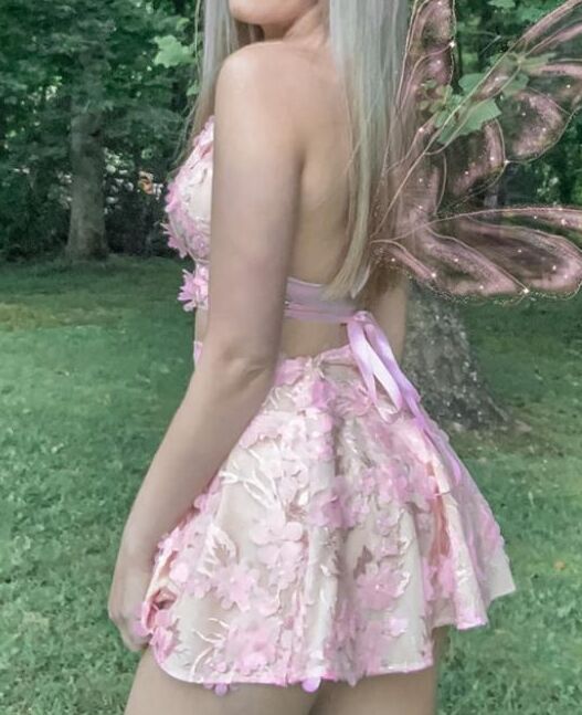 SEXY Harvard &; Cheerleader With Friends