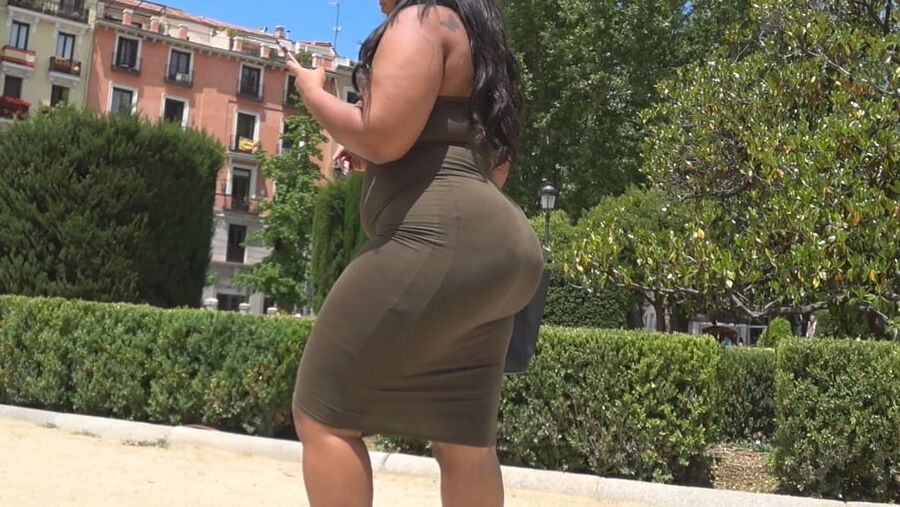 CURVY FOREIGN MULATA AZZ from GLUTEUS DIVINUS