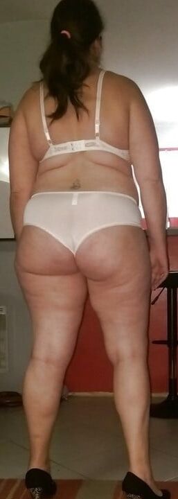 This mummy wants to be a webslut