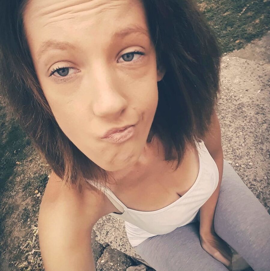 Matea young slut mom