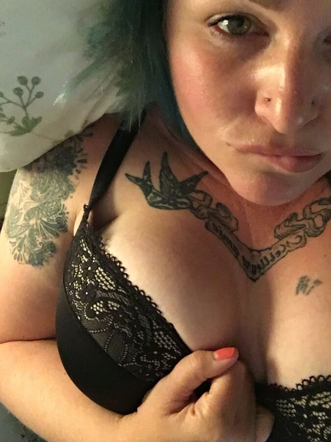 Rainbow BBW Slut