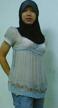 Cewek hijab jilboob indonesia