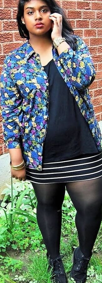 Chubby Paki in Tights