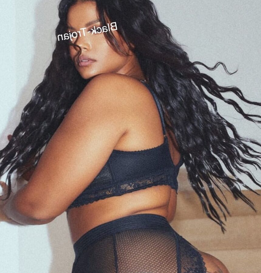 Sexy BBW Redbone with Juicy Booty