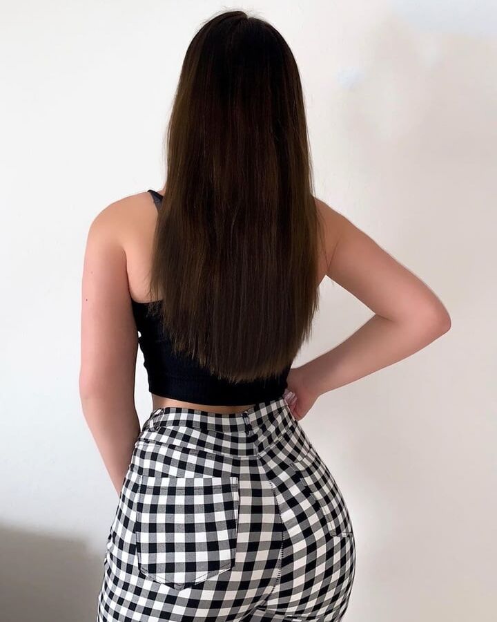 On Instagram- vivian_mlw