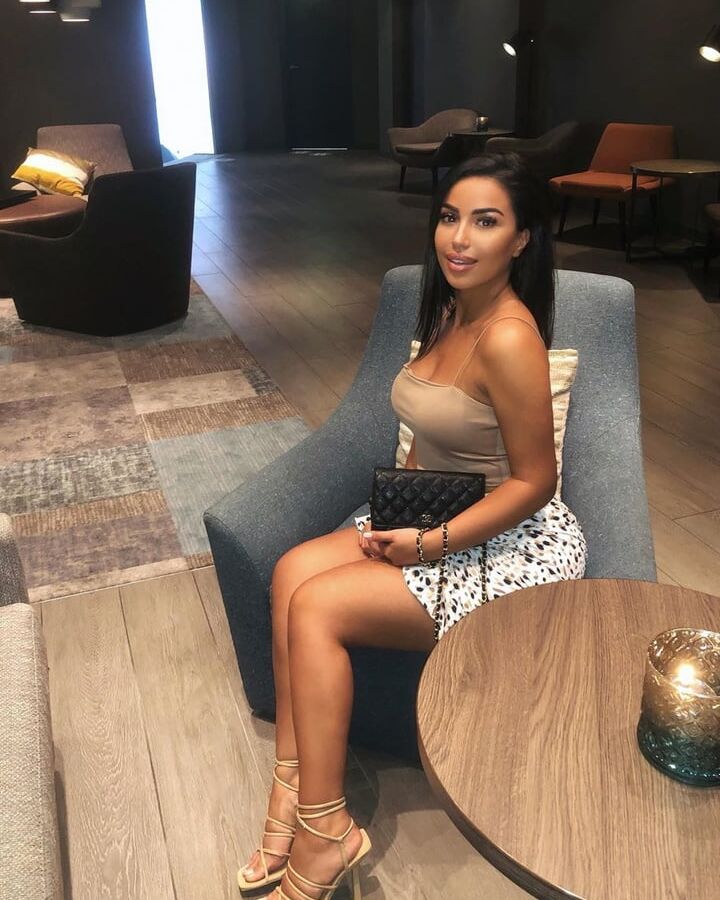 Gorgeous Moroccan Slut Built For Big Black Cocks